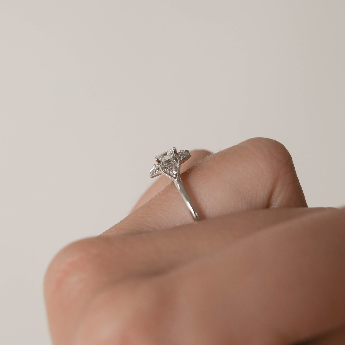0.45 CT Round Cut Vintage Moissanite Engagement Ring