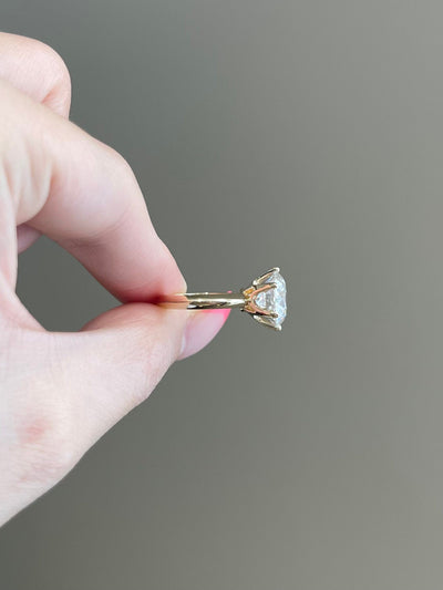 5.0ct Round Cut Solitaire Moissanite Diamond Engagement Ring